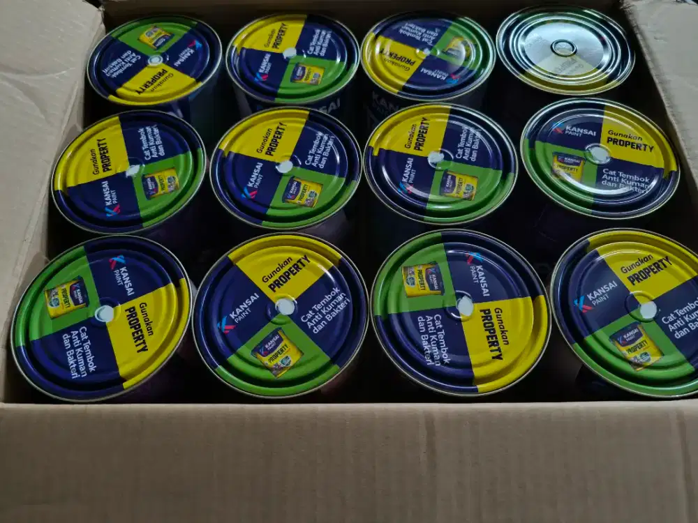 Cat kansai 1 kg, isi 12 dalam satu dus.