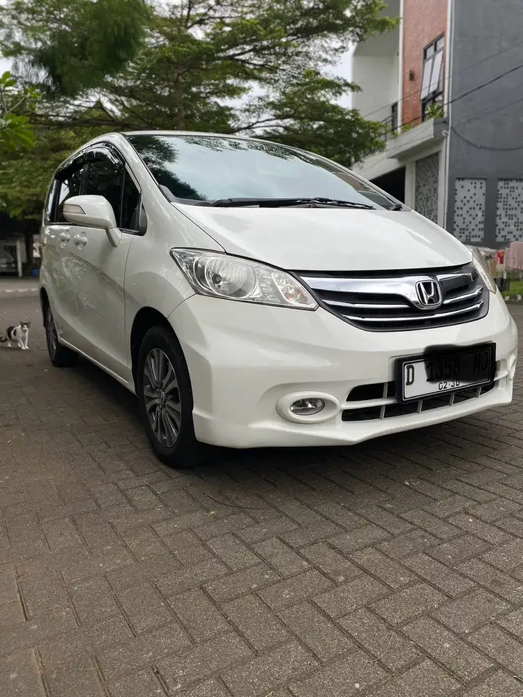 Honda Freed 2014 Bensin siap mudik