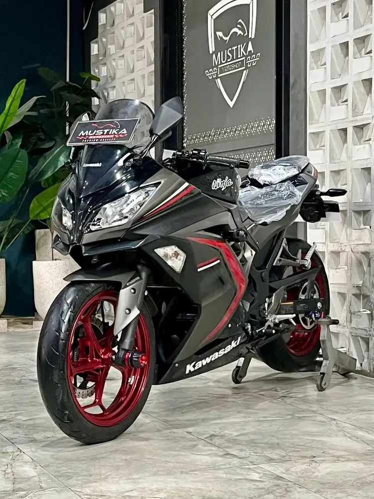 Istimiwir ODO 9RB!!Kawasaki Ninja 250 SE ABS th 2017 - Ayu Mustika