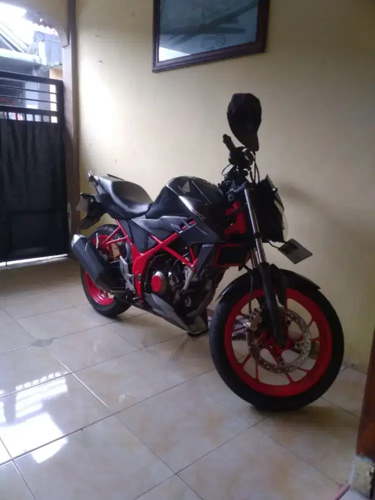 Jual Motor Honda CB150R 2016 SE