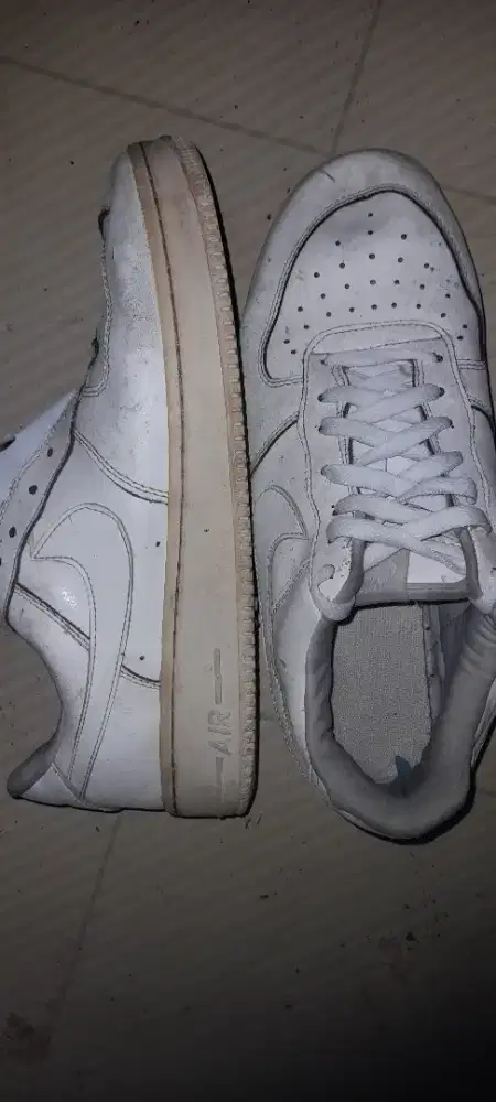 Jual sepatu nike air force 1 bekas