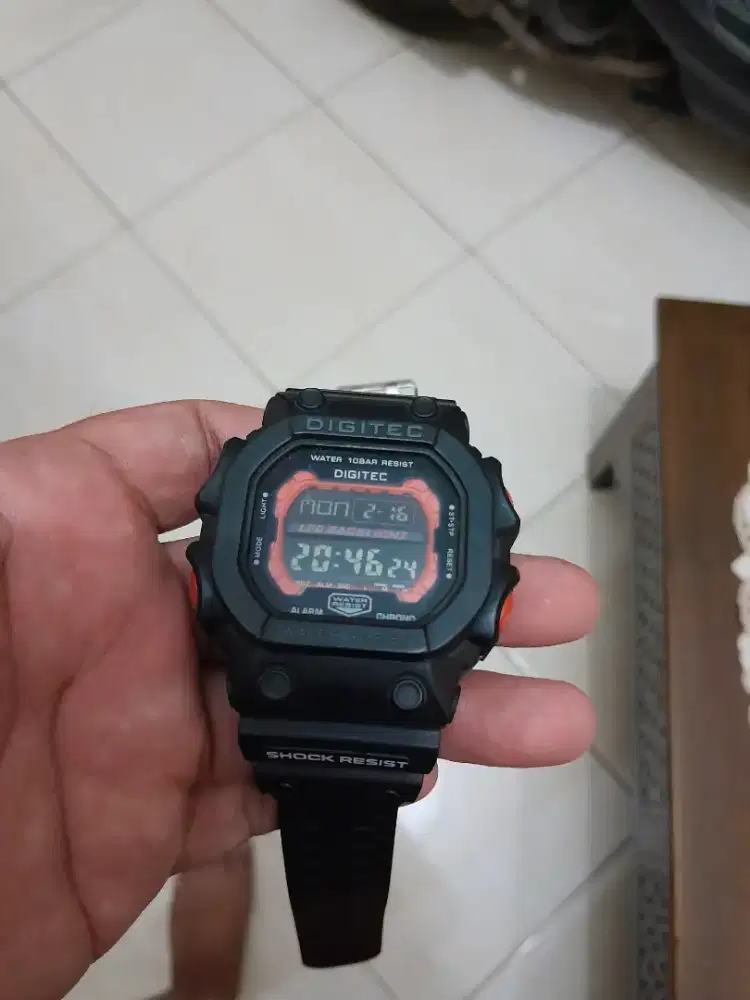 Jam digitec mulus normal jaya