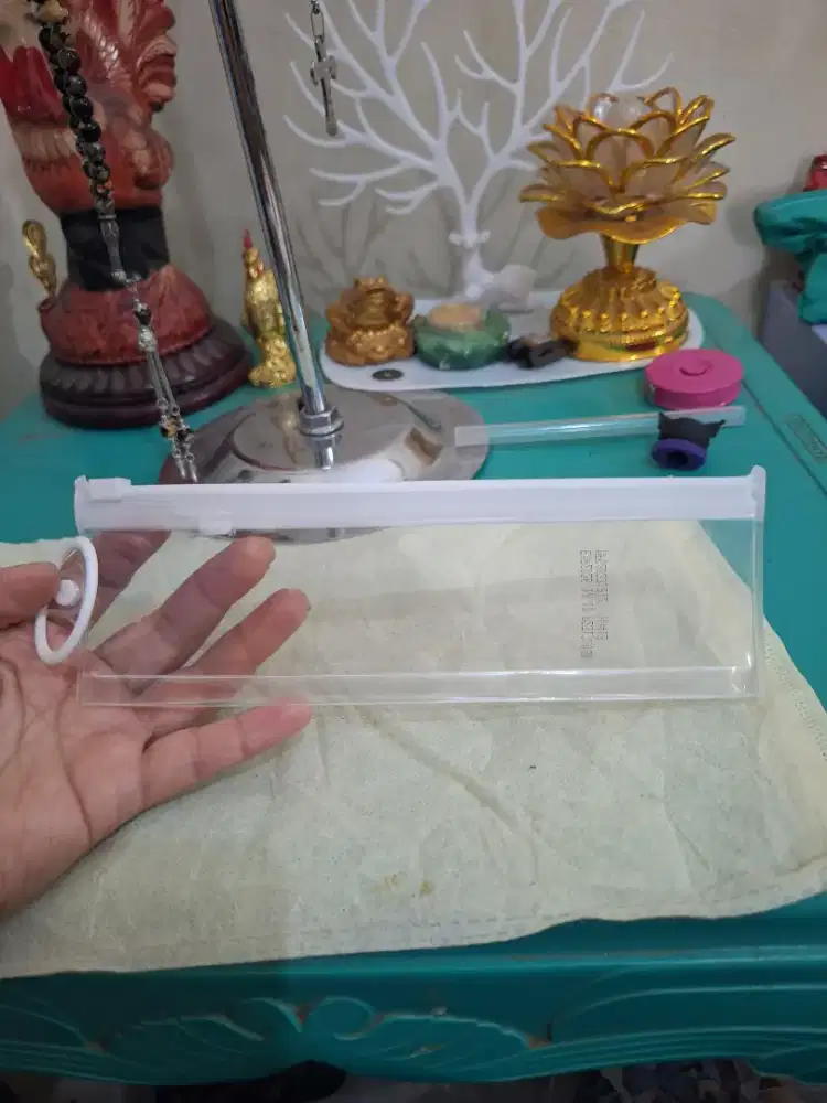 Tempat letak peralatan 
Sekolah bening 
Limited edition 
Barang terawa