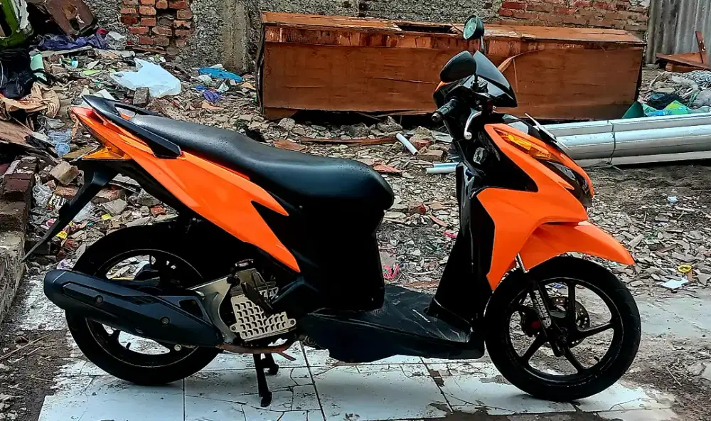 Tt / Bt Honda Vario 2013 kumplit STNK BPKB FAKTUR