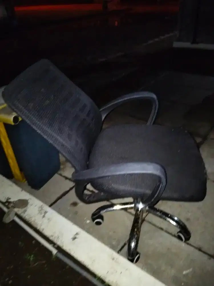 Kursi kantor murah meriah