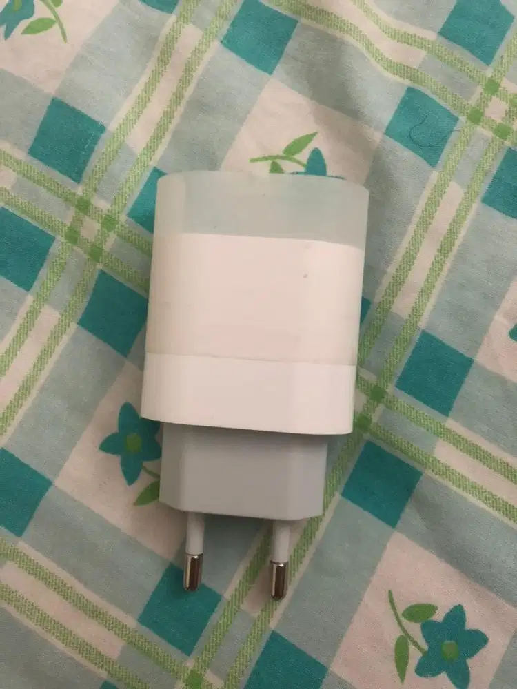 CHARGER IPHONE BARU