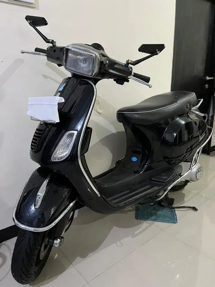 Vespa S 2V 2012 Warna Hitam