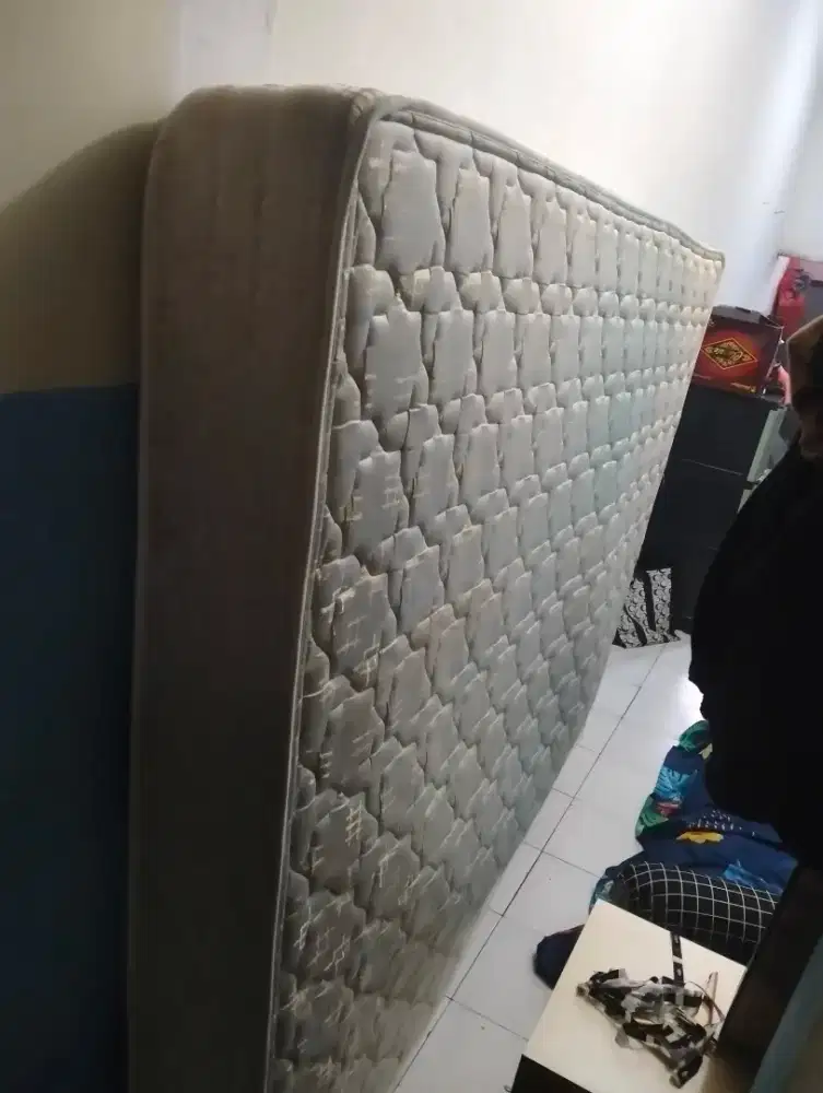 Di jual kasur springbed msh 90%