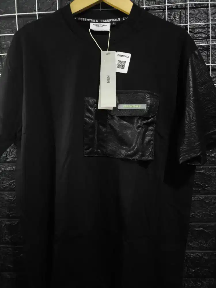 Baju essentials hitam size L to XL