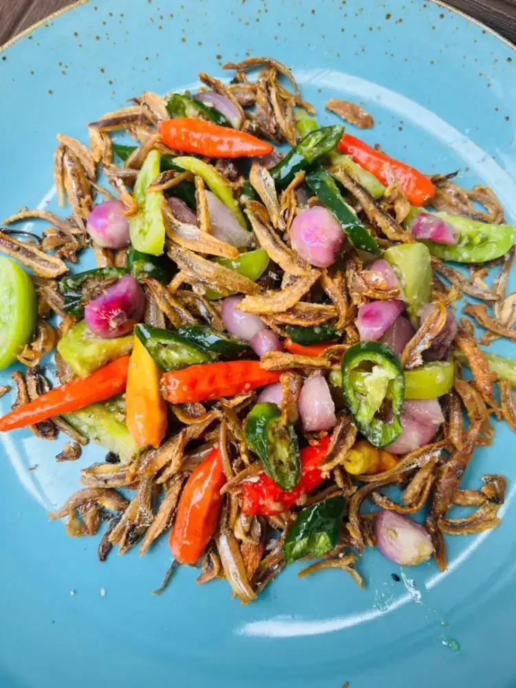 Dicari Chef dan Helper untuk Resto