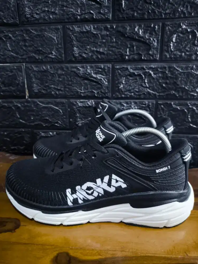Sepatu Hoka size 44 fit 43cm
