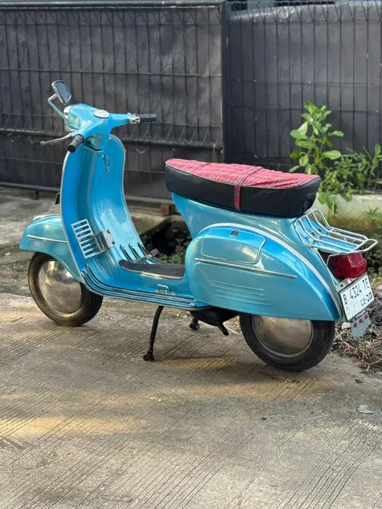 Vespa Super Tahun 1977 Full restorasi