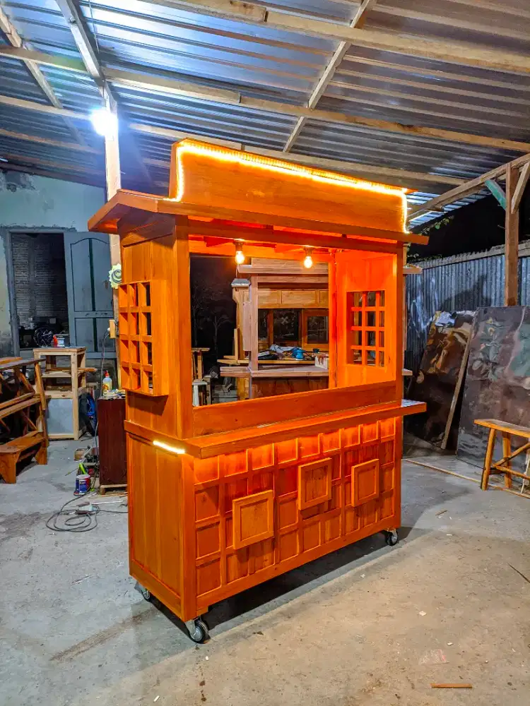 PUSAT GEROBAK DIMSUM, ANGKRINGAN, SATE TAICHAN, MIE AYAM, BAKSO, BOOTH