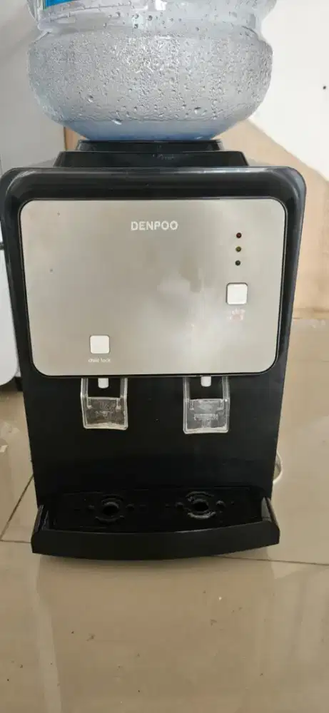 Dispenser panas dingin