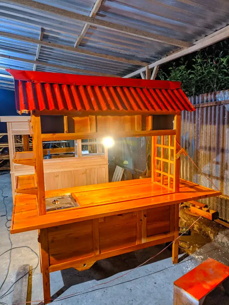 PUSAT GEROBAK DIMSUM, ANGKRINGAN, BAKSO, SATE TAICHAN, ROTI BAKAR