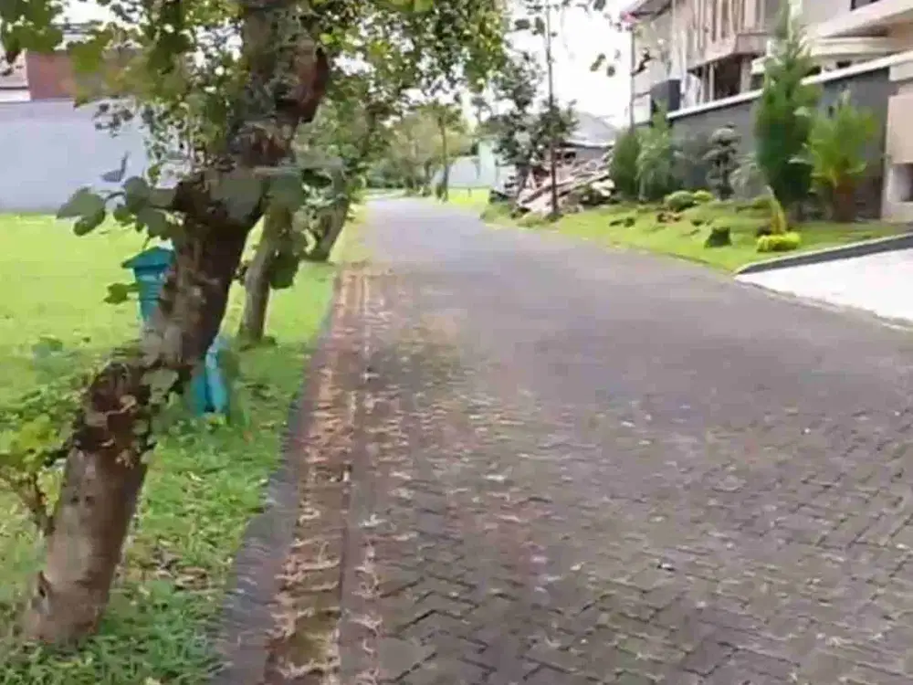 tanah view lapangan golf dan danau di perumahan elite araya malang jarang ada yang luas diatas 1000