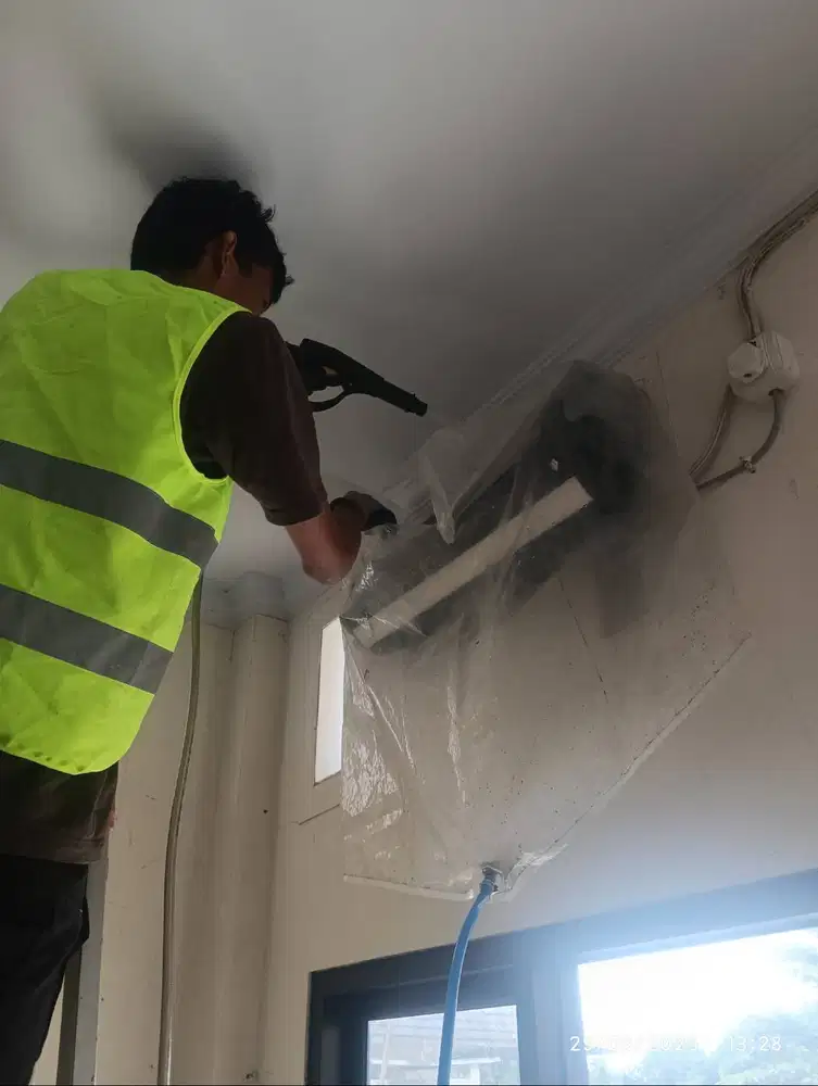 Perawatan & Perbaikan AC