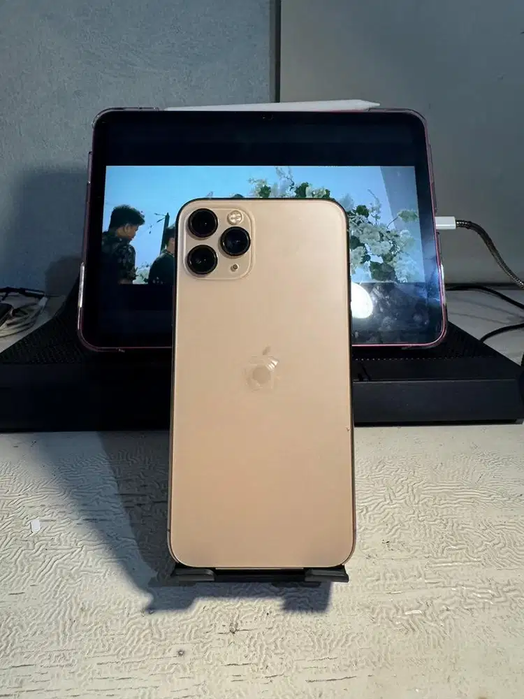 Iphone 11 pro  Gold 256gb inter all ope