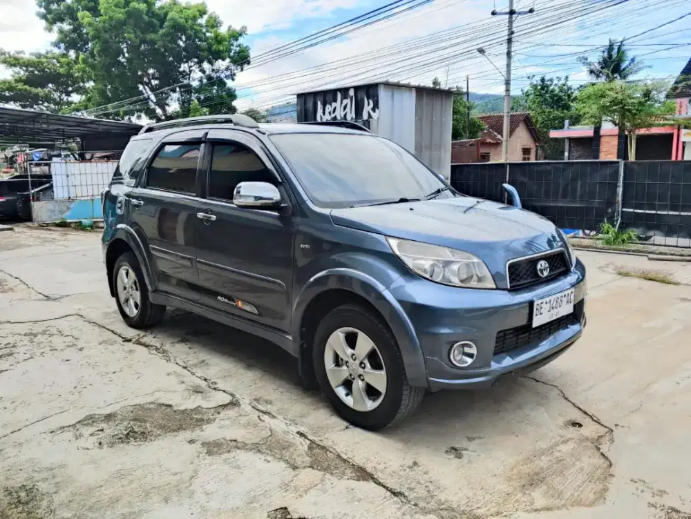 toyota rush type s tahun  2011