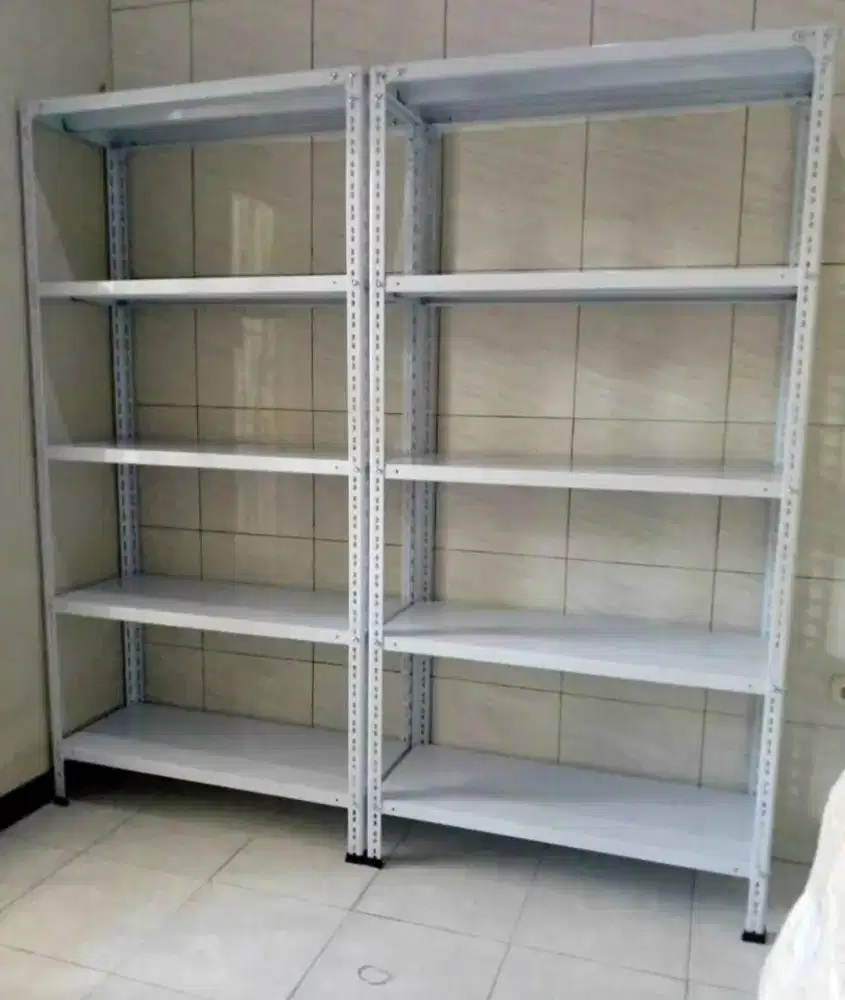Rak besi rak perlengkapan rumah