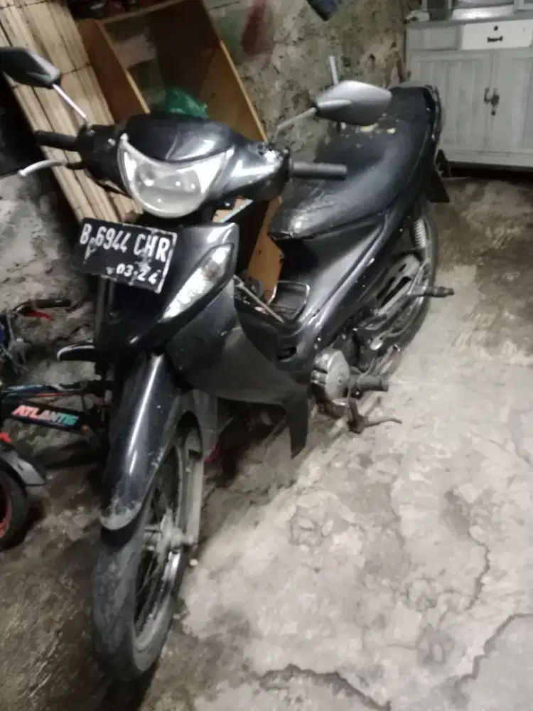 Dijual/Bt motor Suzuki smesh 2007