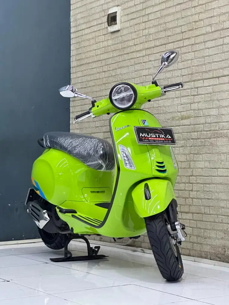 VESPA PRIMAVERA 150 2025 - Chintia Mustika