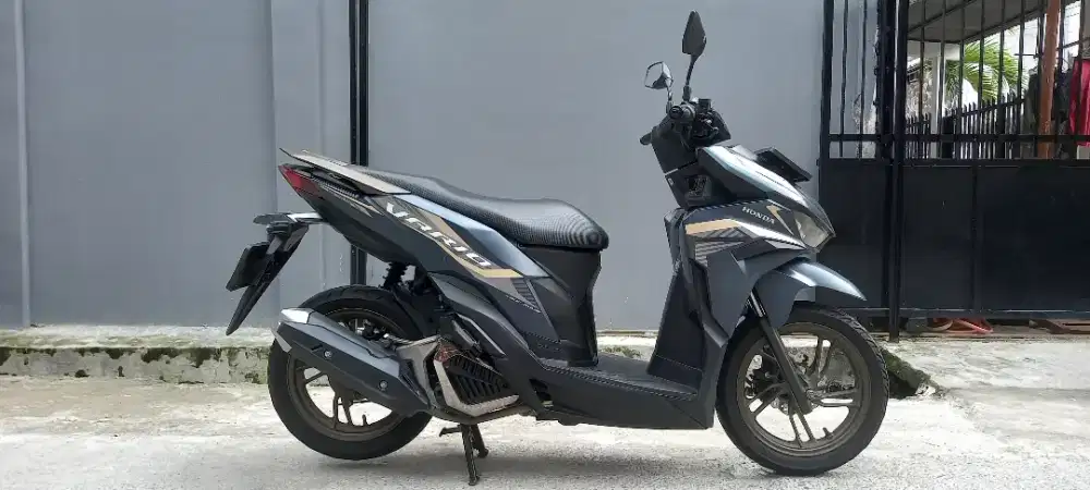 HONDA VARIO 125 CBS ISS KEYLESS Th 2023 Biru 100% Seperti Baru Gress