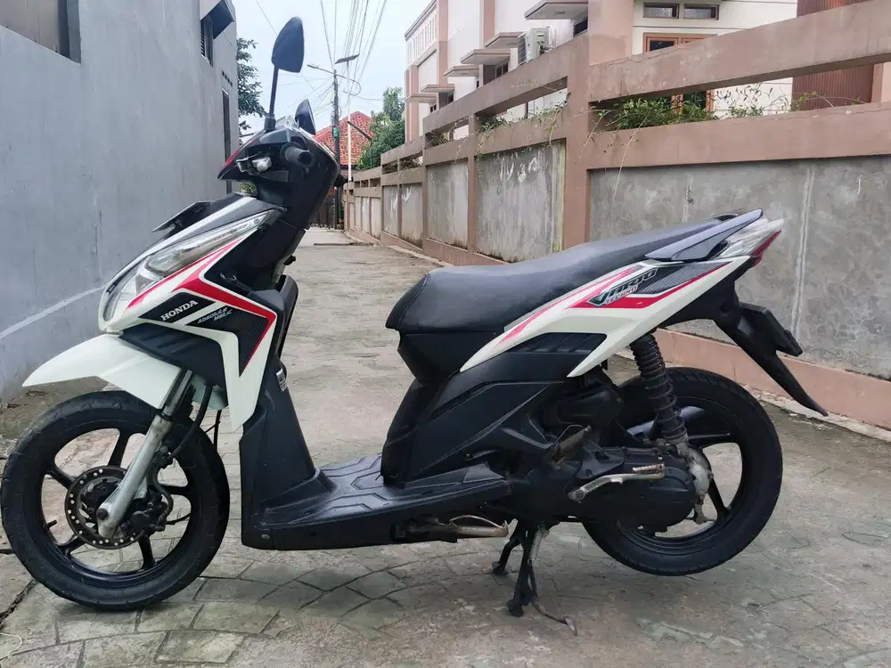Honda Vario techno CBS 2011 stater tokcer halus mulus terawat