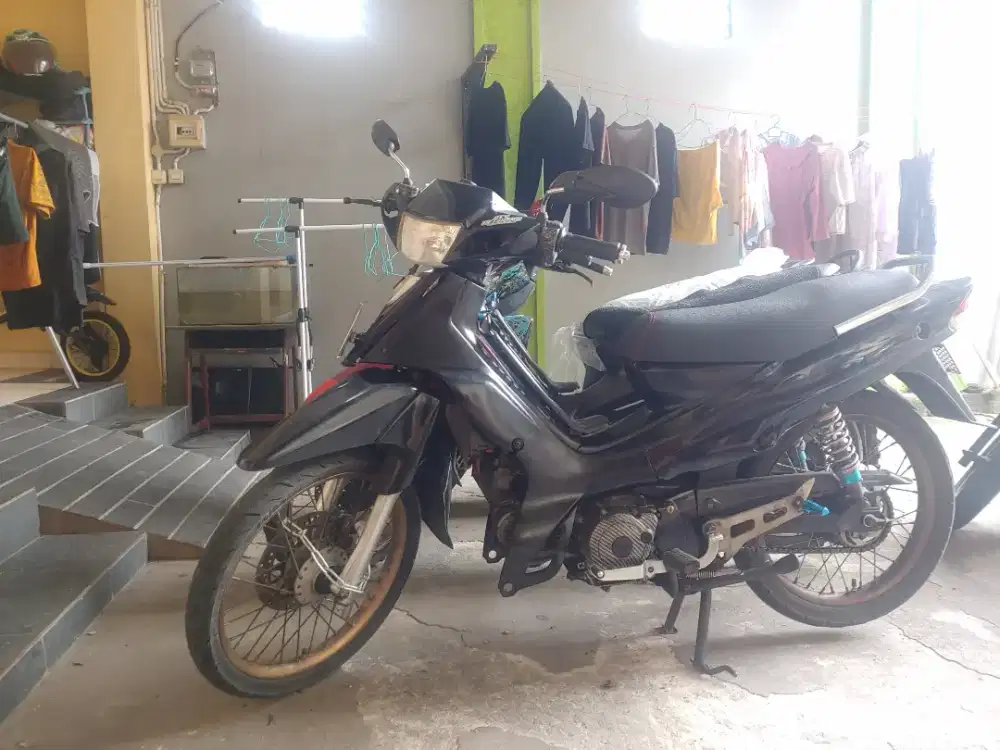 Jual motor Vega r tahun 2004