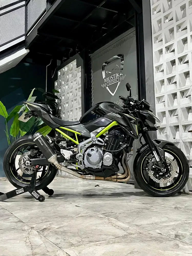 KAWASAKI Z900 SE 2017 - Chintia Mustika