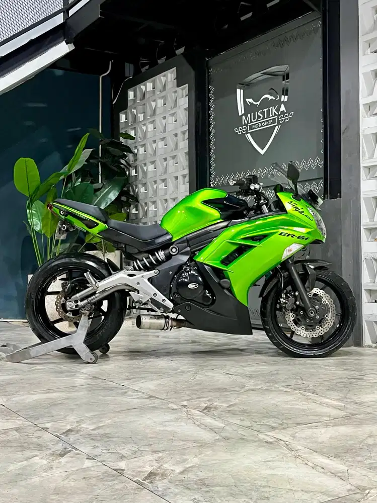 KAWASAKI ER6F 2012 - Chintia Mustika
