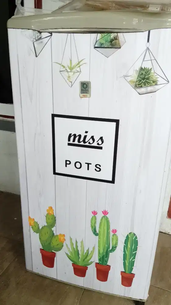 D jual kulkas bekas Sharp 1 pintu (harga nego)