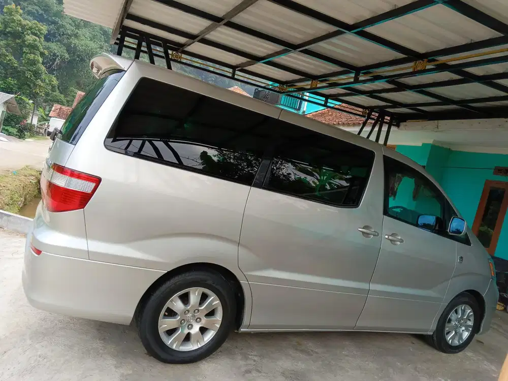Toyota Alphard 2004 Bensin
