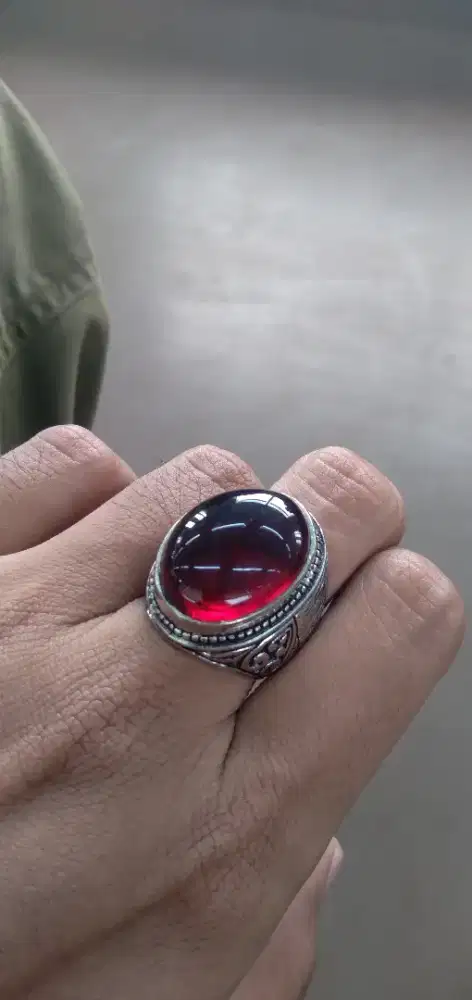 Batu Merah Siem Bangkok