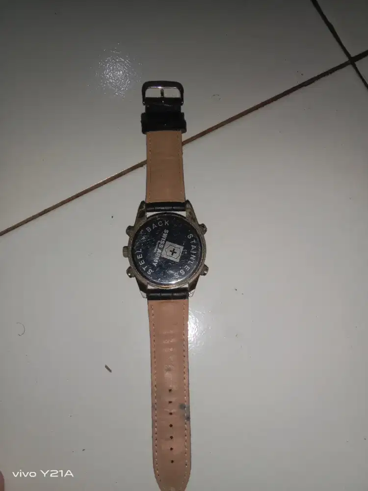 Jam Tangan Pria Swiss Army Style – Baterai Habis