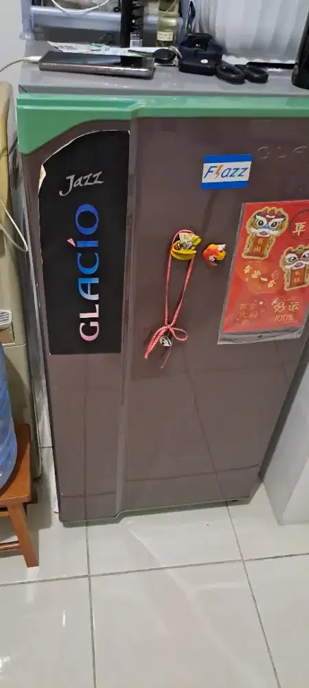 Kulkas 1 pintu merk Glacio masih normal dingin Lemari Es bagus