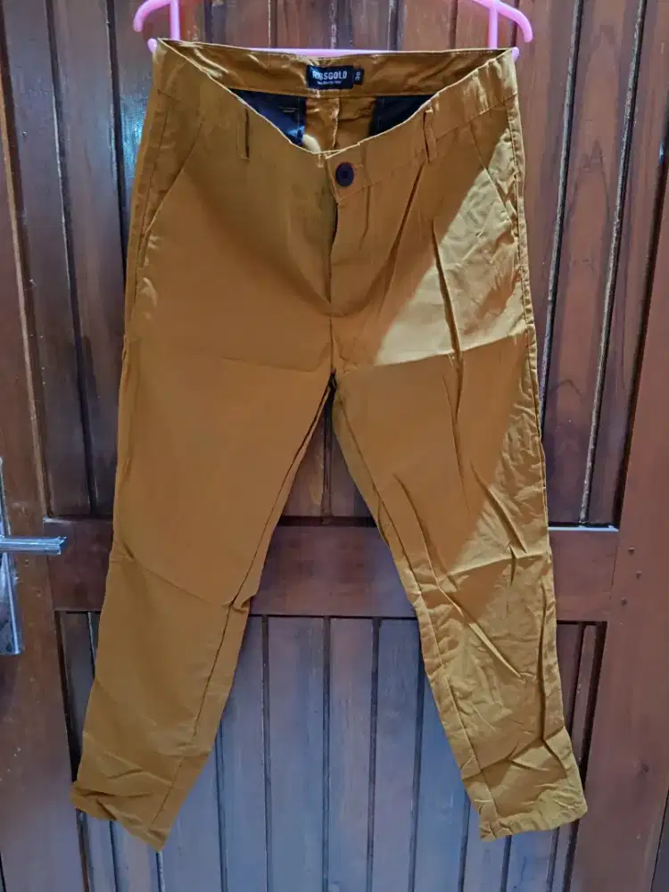 Celana Chinos Ribsgold Size 30 Baru