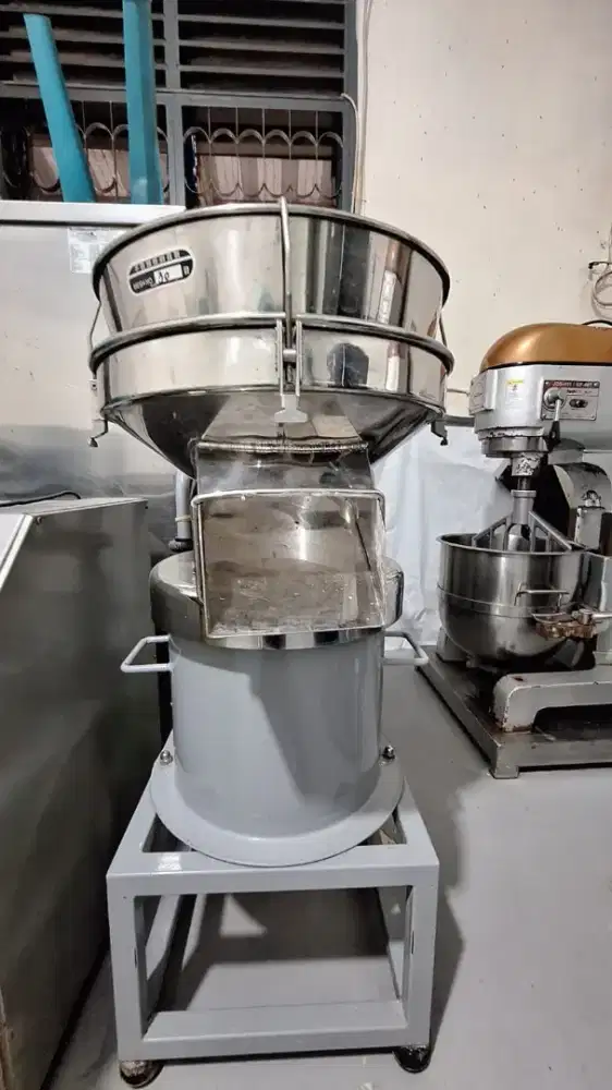 Mesin pengayak tepung