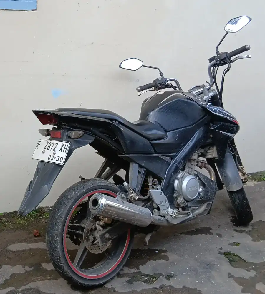 YAMAHA VIXION BYSON