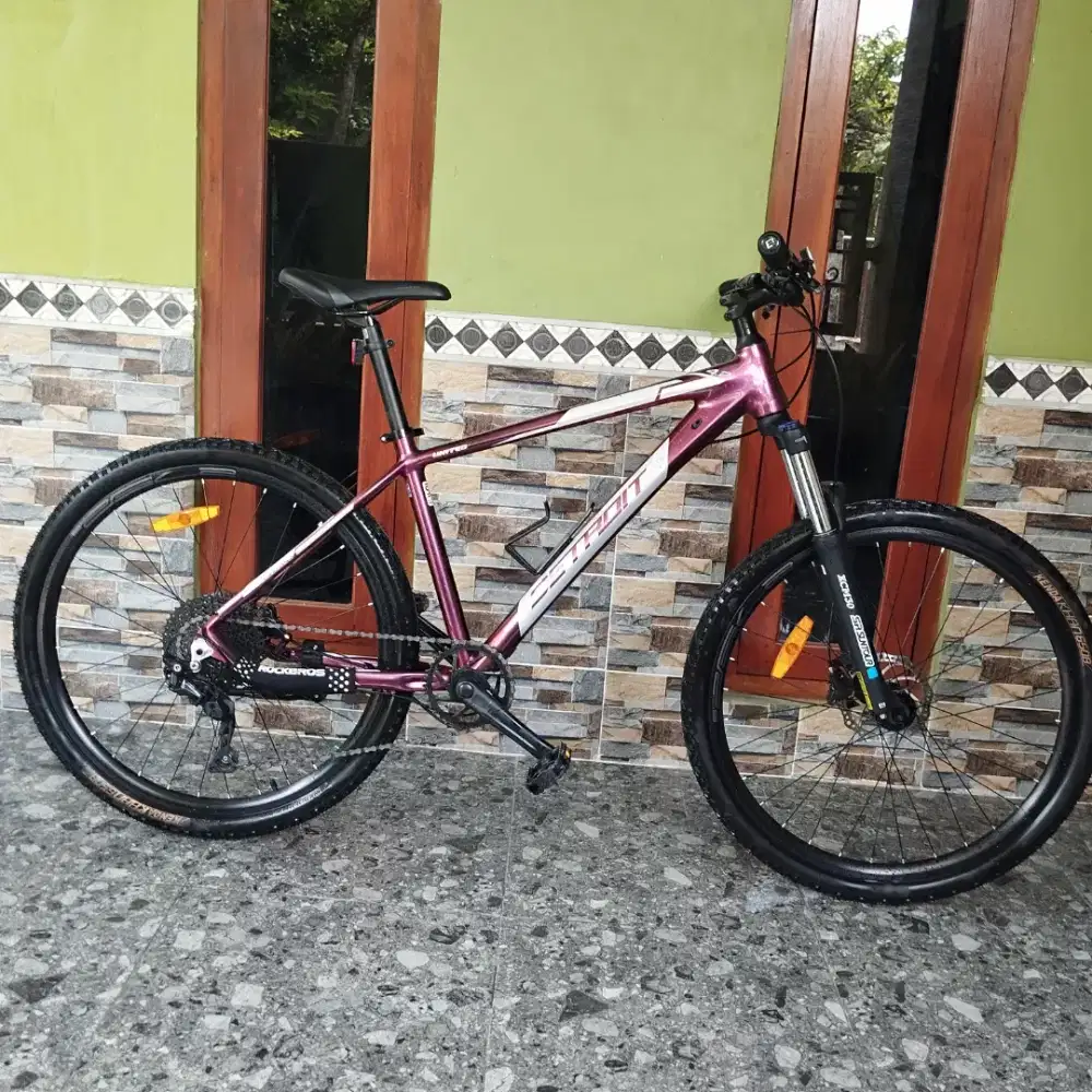 United detroid 4,2 grupset deore.