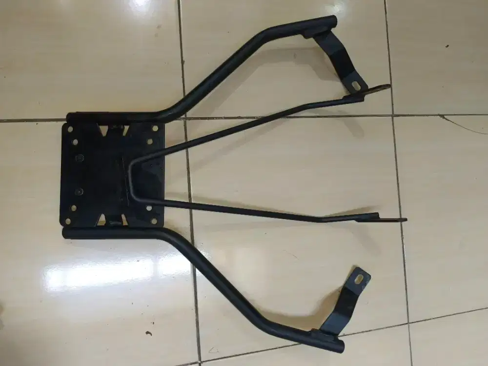 Breket Box X-max merek SHD buat box belakang