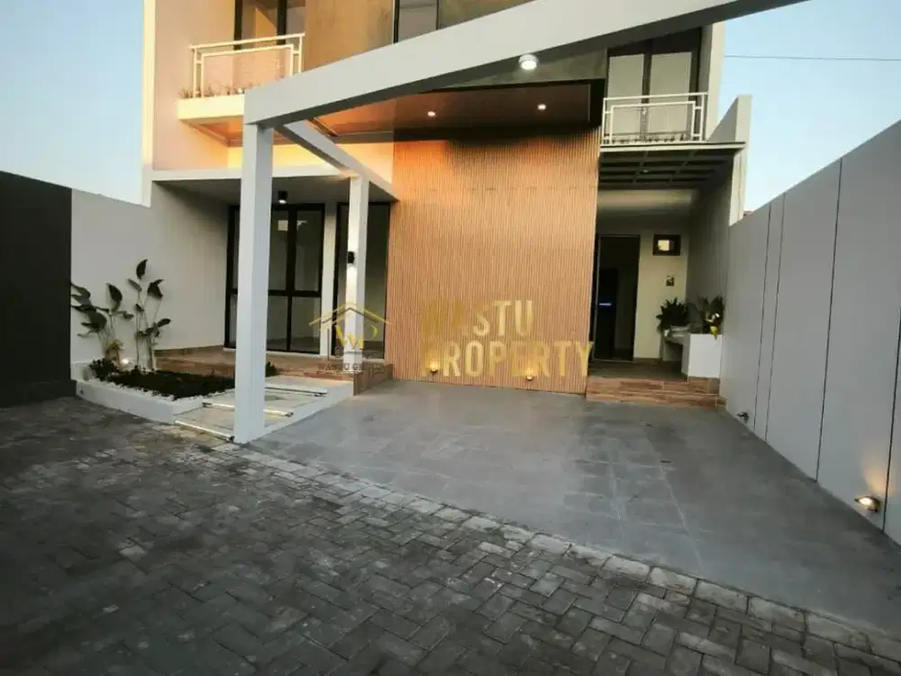 RUMAH MEWAH DESAIN INDUSTRIAL, DEKAT SLEMAN CITY HALL DI MLATI