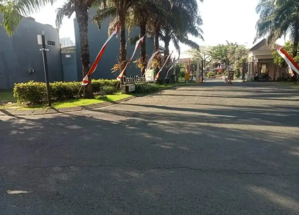 Asisten rumah tangga nginap