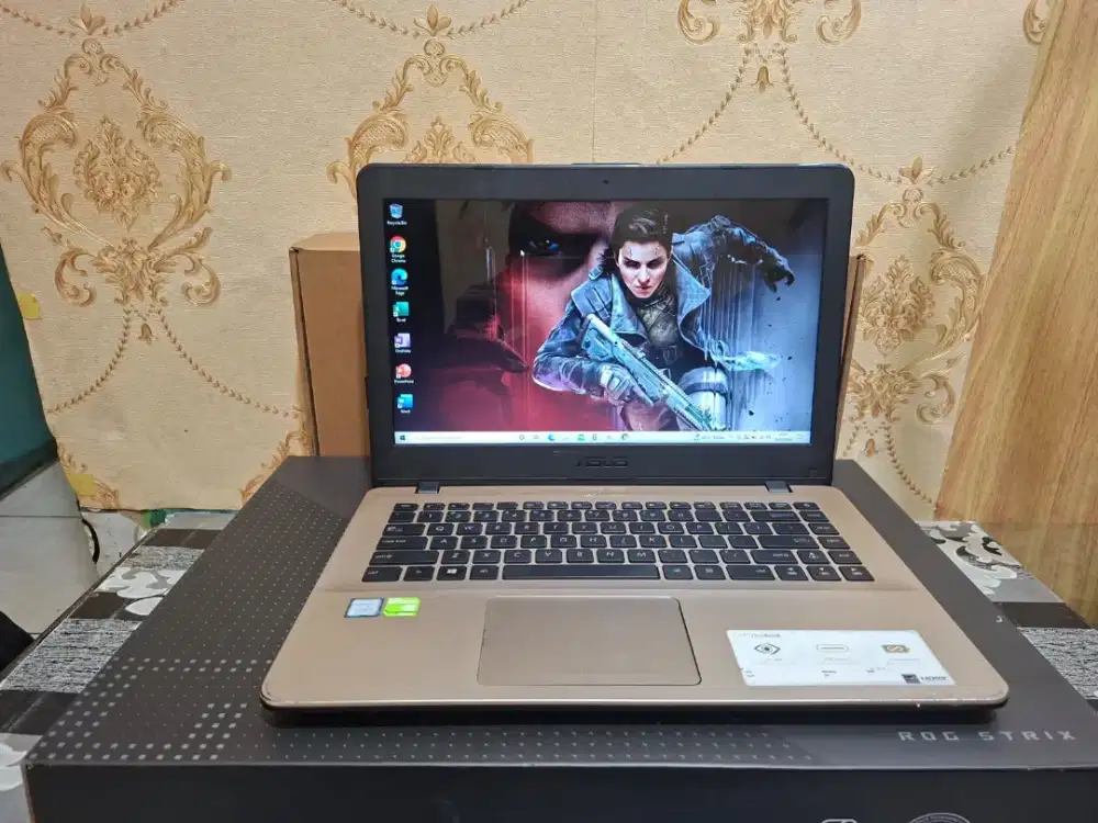 Laptop Asus A442UR •CORE I5 GEN8 •SSD 256GB •8GB •Desaigner