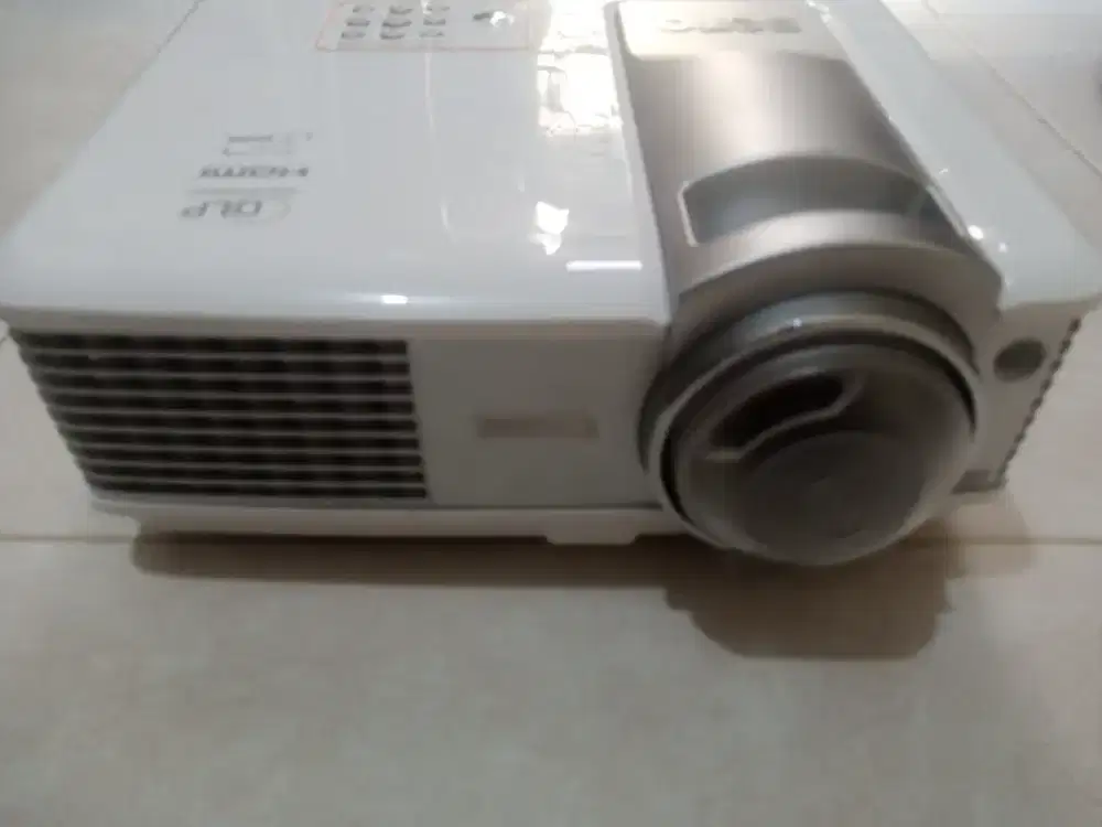 Proyektor DLP Ben Q supot HDMI