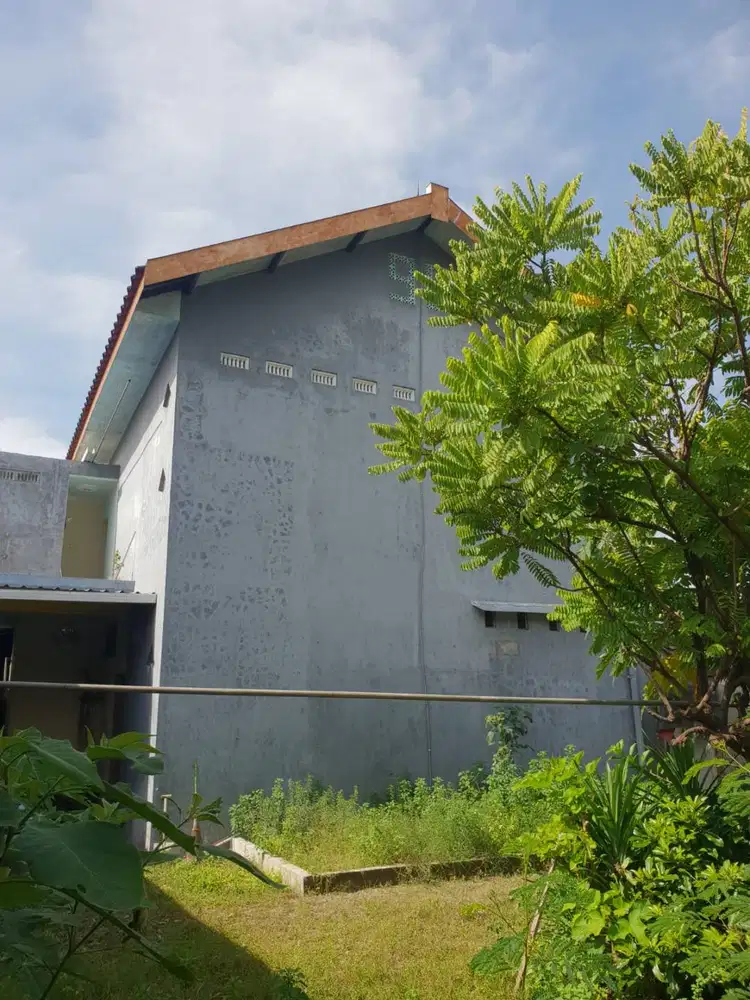 Dijual tanah bonus rumah antik dan gedung 2 lantai