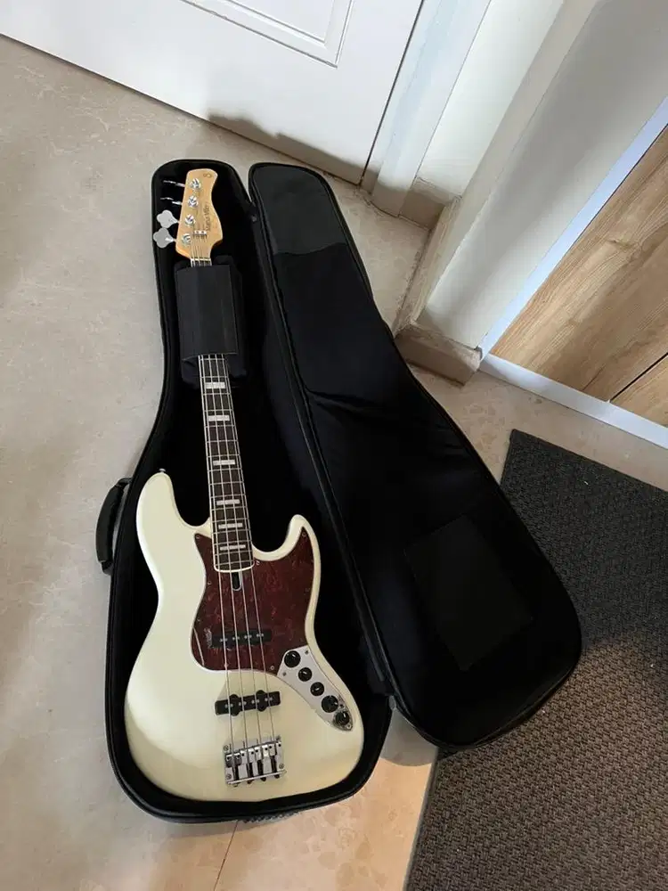 BASS SIRE V7 WHITE ALDER 4 STRING MM MARCUS MILLER Rare