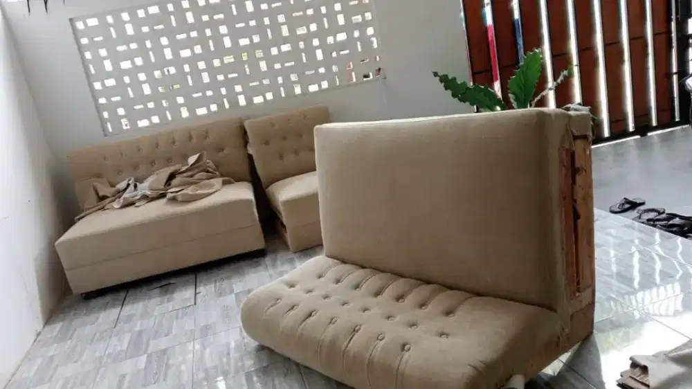Terima jasa panggilan service sofa dan kursi