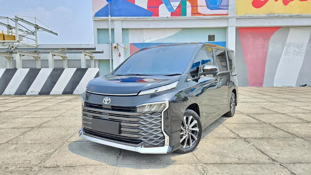 [KM 1.000 PERAK]TOYOTA VOXY 2.0 TSS AT HITAM 2024 # 2025