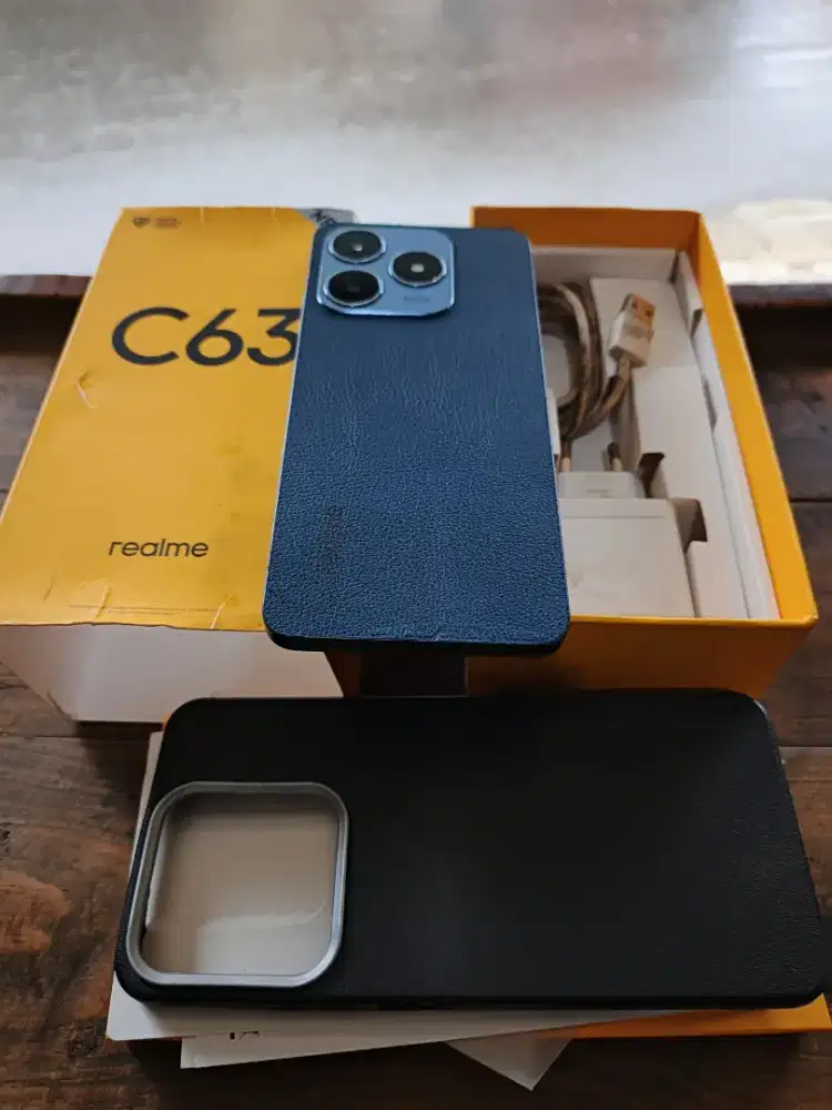 Realme c63 6/128gb